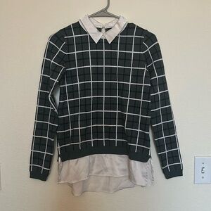 Tahari Green Plaid Knit Sweater with White Collar